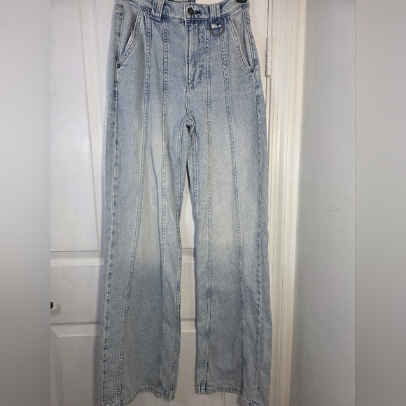 Arizona Seamed Wide-Leg Jeans Light Blue Size 0 NWT Retails $54 - Picture 3 of 4